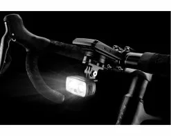 LUZ DELANTERA GIANT RECON HL 200 -BICICLETAS Tienda de ventas 400000167 recon hl 200 05