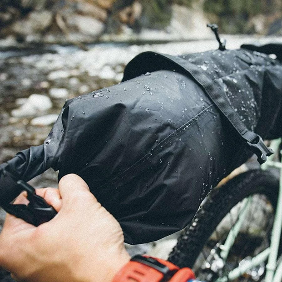 Topeak BOLSA TIJA DE SILLIN BACKLOADER 10L 4 Topeak BOLSA TIJA DE SILLIN BACKLOADER 10L - Imagen 2